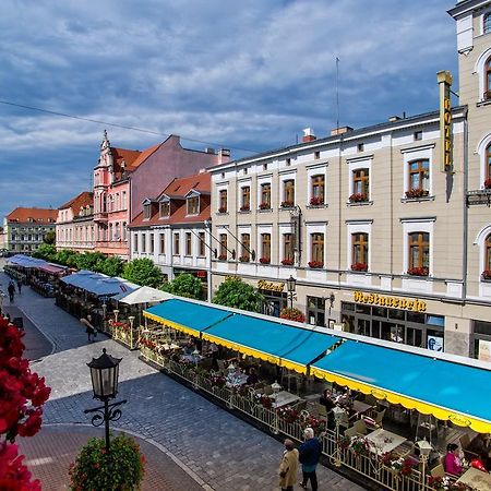 Pietrak Hotel Gniezno Exteriör bild