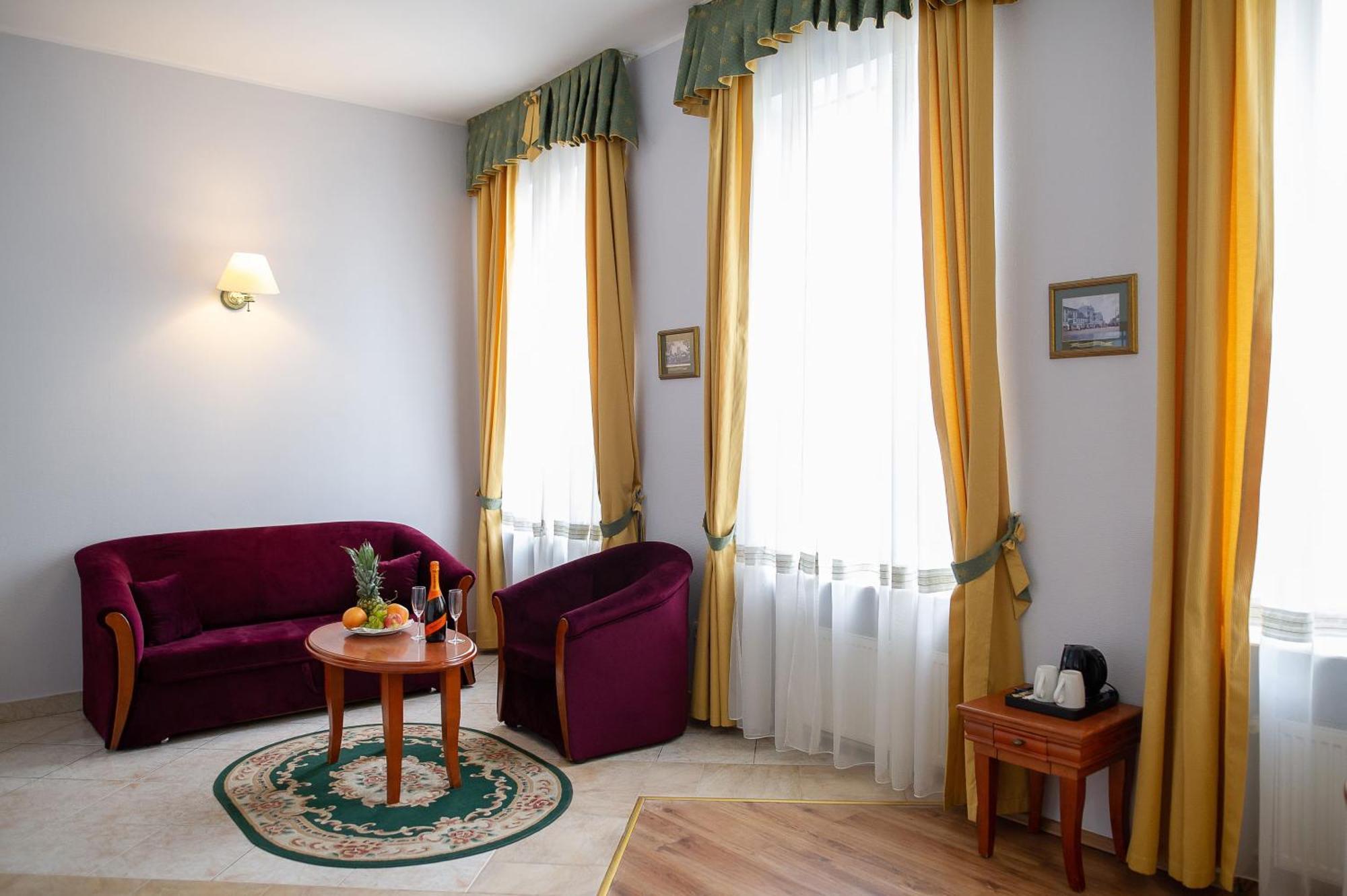 Pietrak Hotel Gniezno Exteriör bild