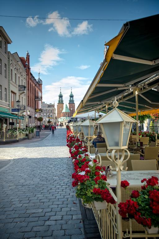 Pietrak Hotel Gniezno Exteriör bild
